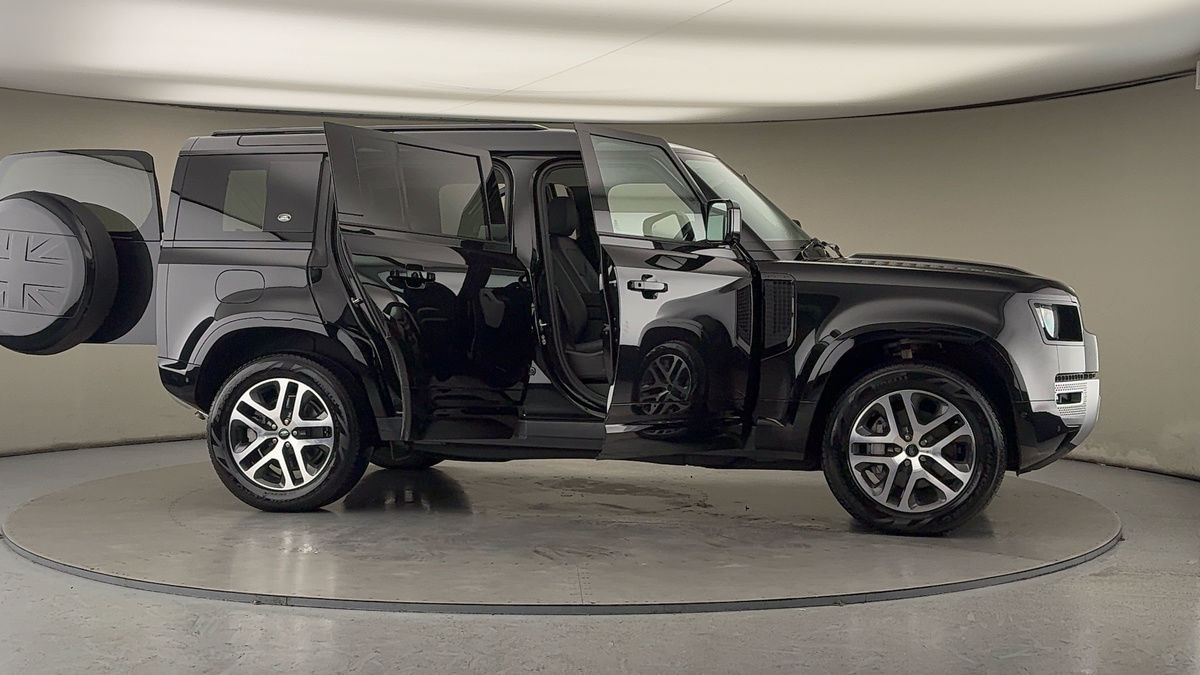 Used Land Rover Defender 110 2024 for sale - 77189045: Photo 56