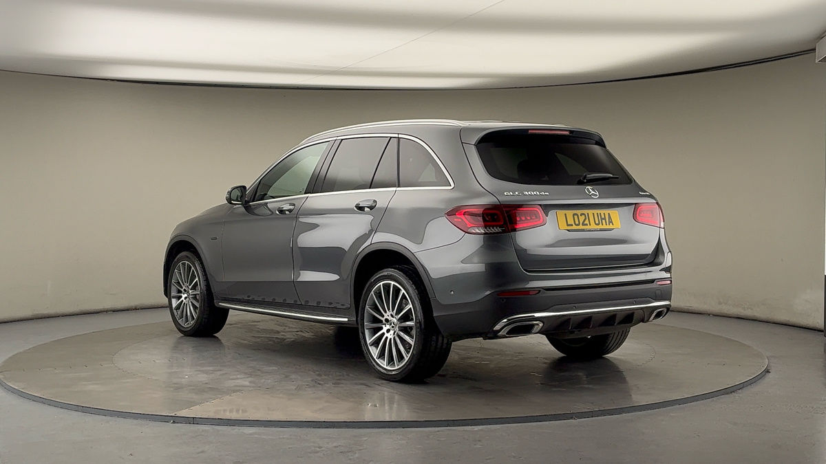 Used Mercedes-Benz GLC 2021 for sale - 76323889: Photo 2