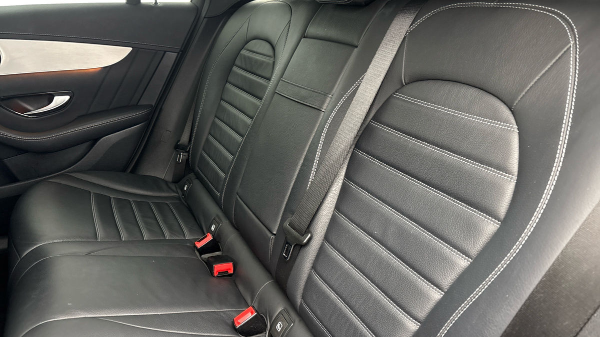 Used Mercedes-Benz GLC 2021 for sale - 76323889: Photo 8