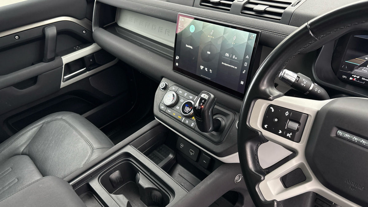 Used Land Rover Defender 2021 for sale - 78213267: Photo 18