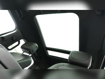 Used Land Rover Defender 130 2023 for sale - 75276739: Photo