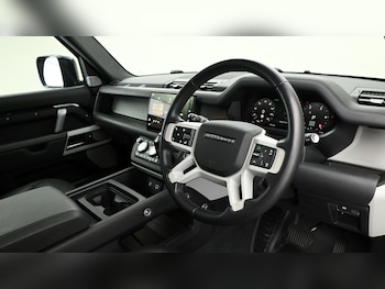 Used Land Rover Defender 130 2023 for sale - 75276739: Photo