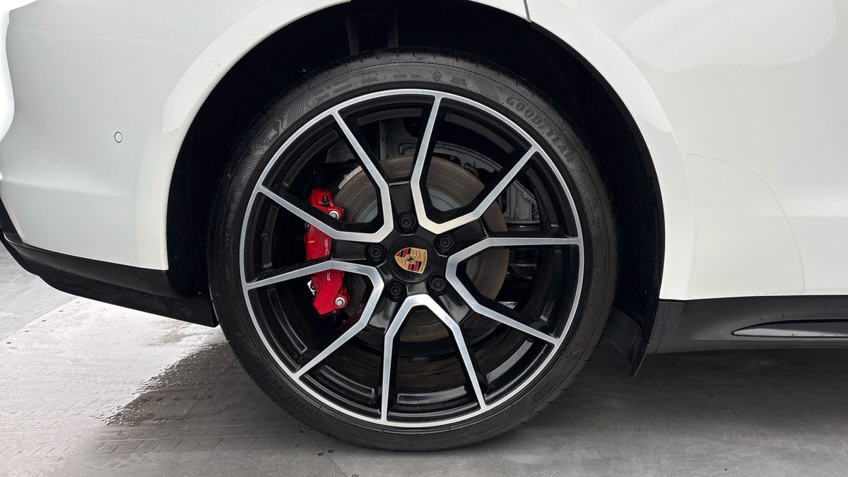 Used Porsche Taycan 2024 for sale - 77452761: Photo 11