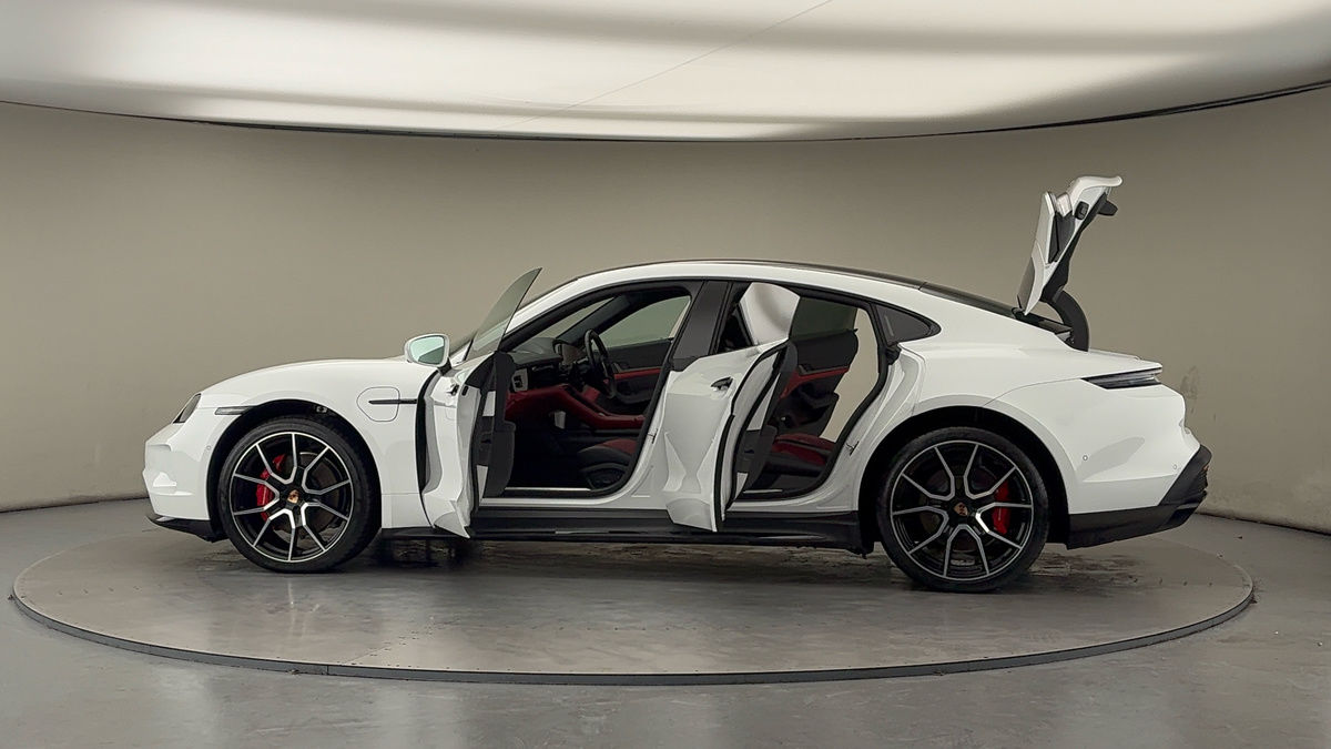 Used Porsche Taycan 2024 for sale - 77452761: Photo 50