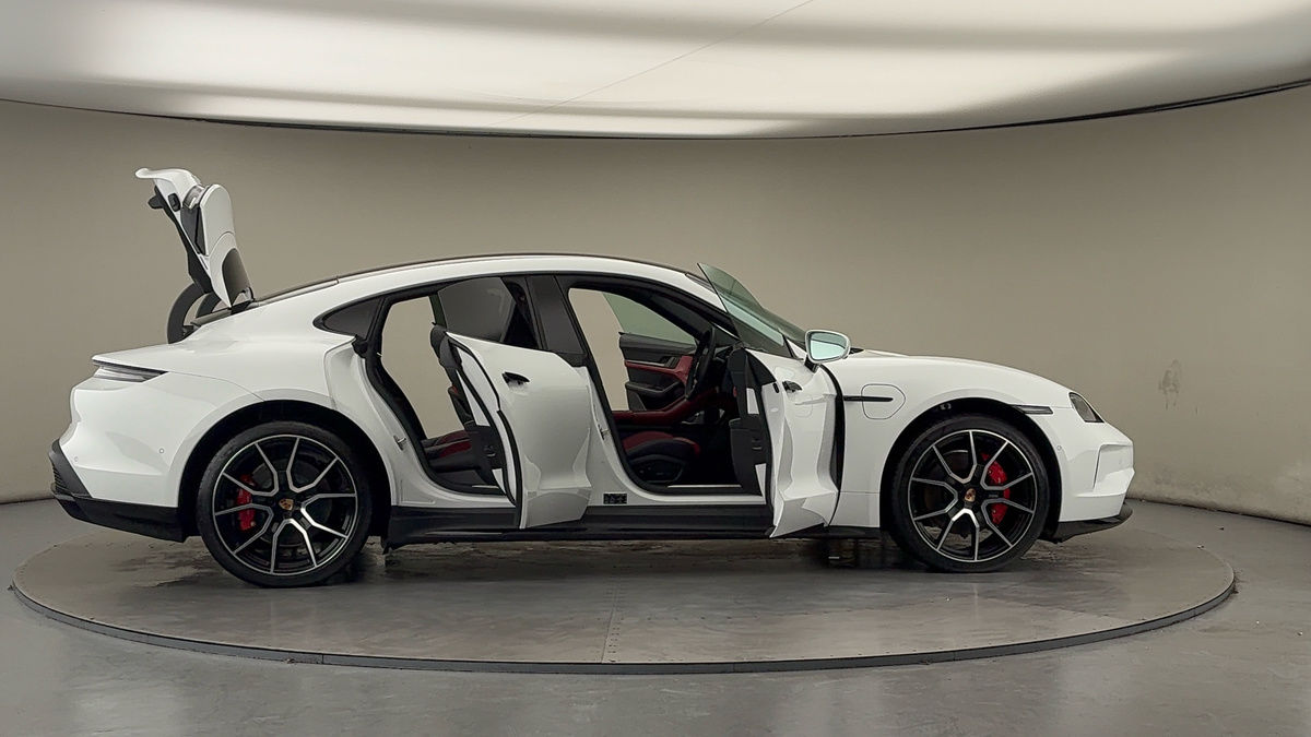 Used Porsche Taycan 2024 for sale - 77452761: Photo 60