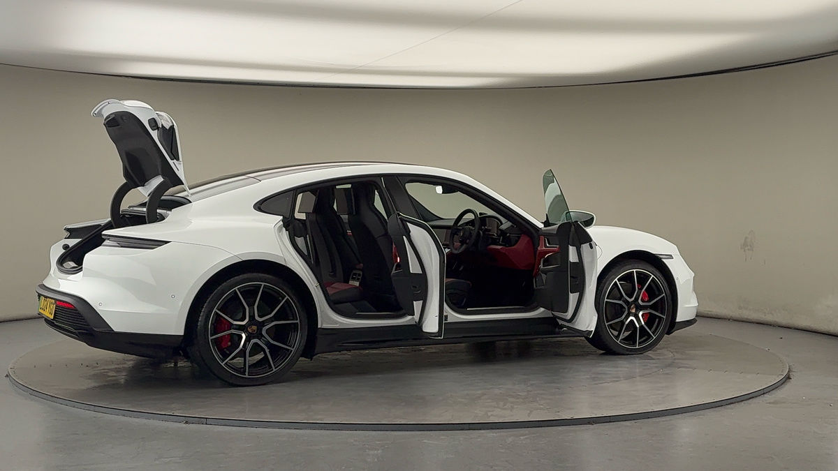 Used Porsche Taycan 2024 for sale - 77452761: Photo 61