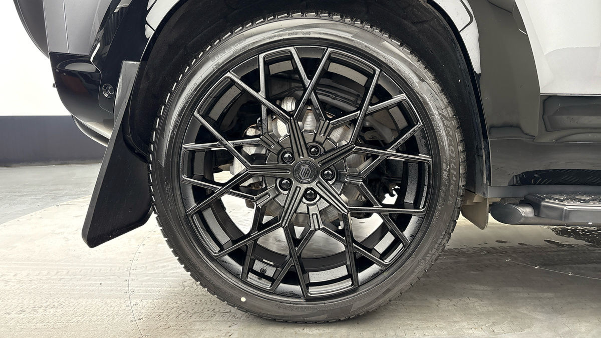 Used Land Rover Defender 2024 for sale - 78213248: Photo 10