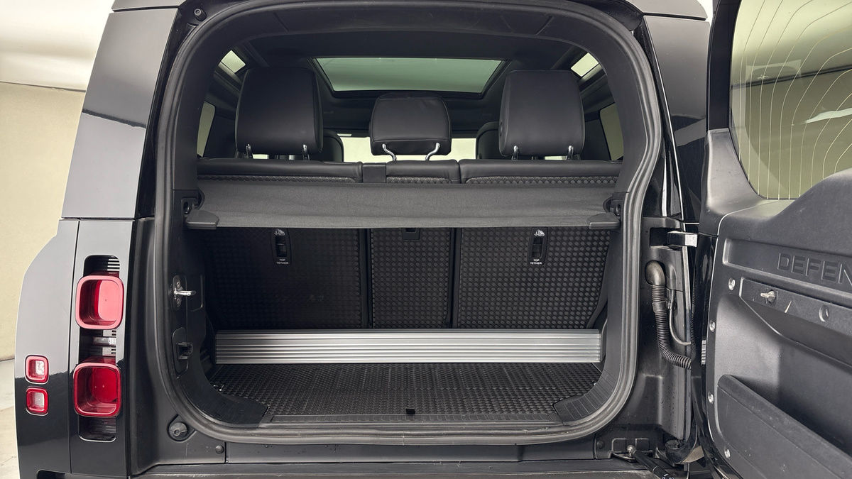 Used Land Rover Defender 90 2023 for sale - 76725442: Photo 11