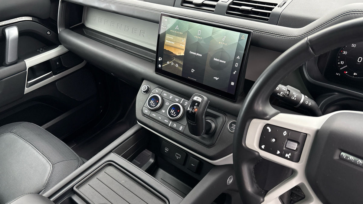 Used Land Rover Defender 90 2023 for sale - 76725442: Photo 18