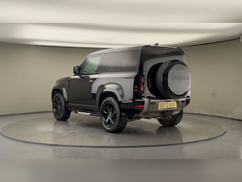 Used Land Rover Defender 90 2023 for sale - 76725442: Photo