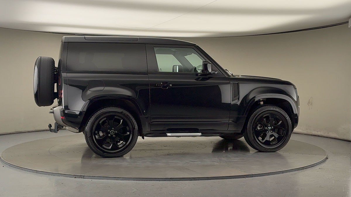 Used Land Rover Defender 90 2023 for sale - 76725442: Photo 37