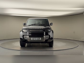 Used Land Rover Defender 90 2023 for sale - 76725442: Photo