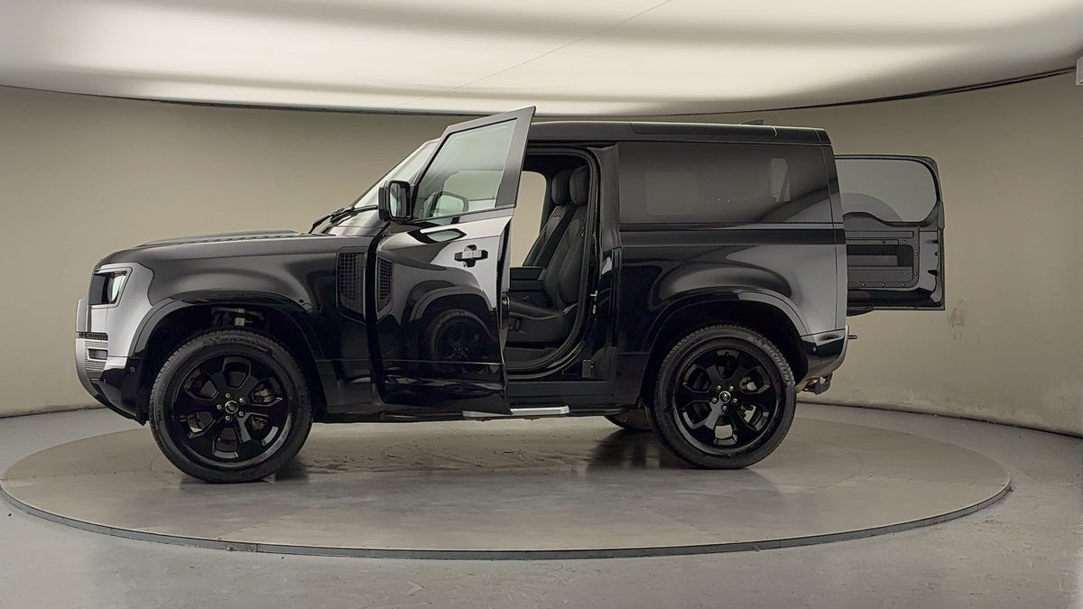 Used Land Rover Defender 90 2023 for sale - 76725442: Photo 47