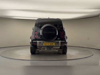 Used Land Rover Defender 90 2023 for sale - 76725442: Photo