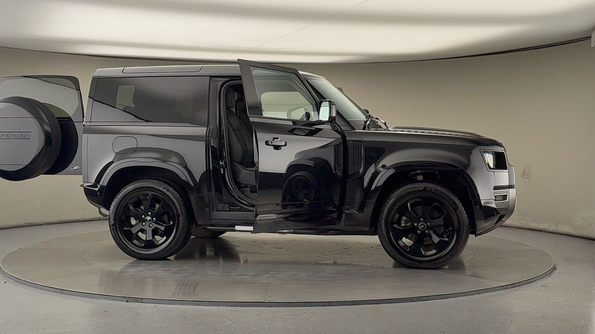 Used Land Rover Defender 90 2023 for sale - 76725442: Photo 55