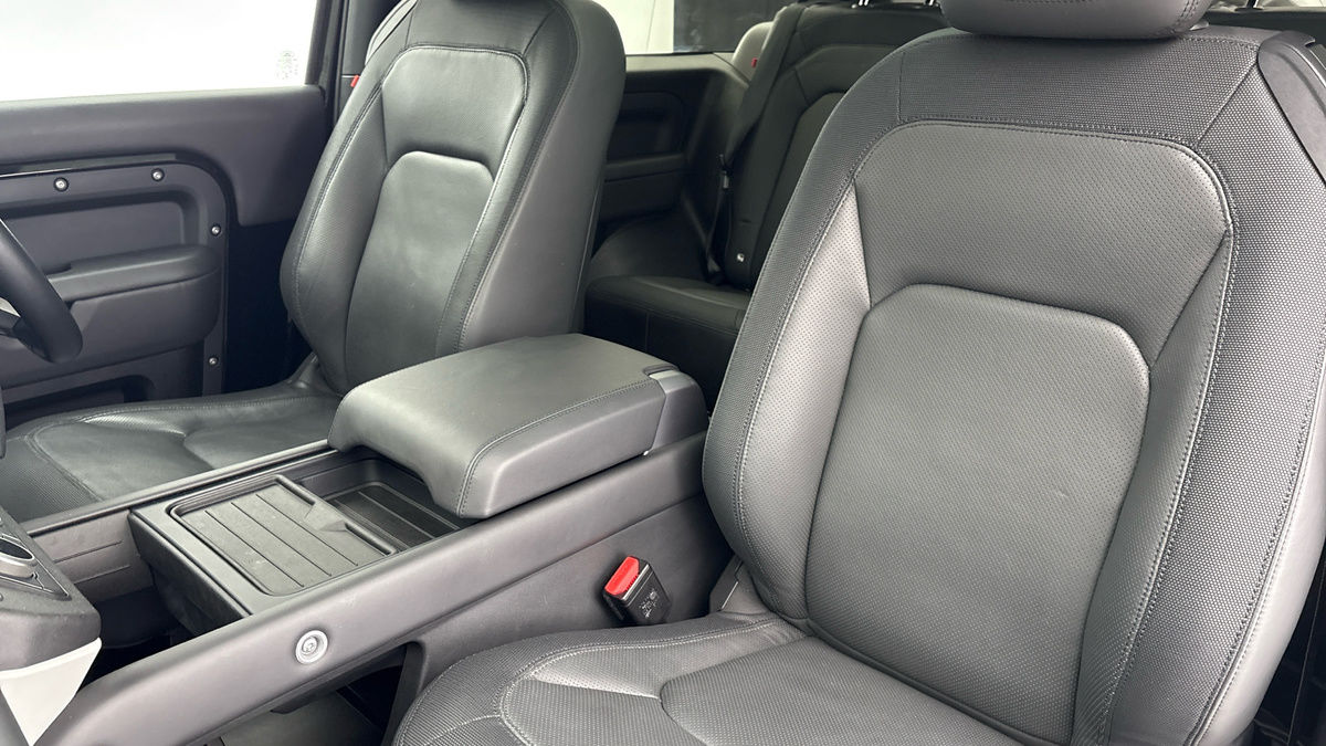 Used Land Rover Defender 90 2023 for sale - 76725442: Photo 7