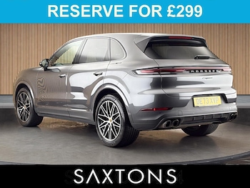 Used Porsche Cayenne 2023 for sale - 79047207: Photo