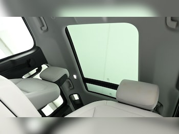 Used Land Rover Defender 110 2025 for sale - 75560601: Photo