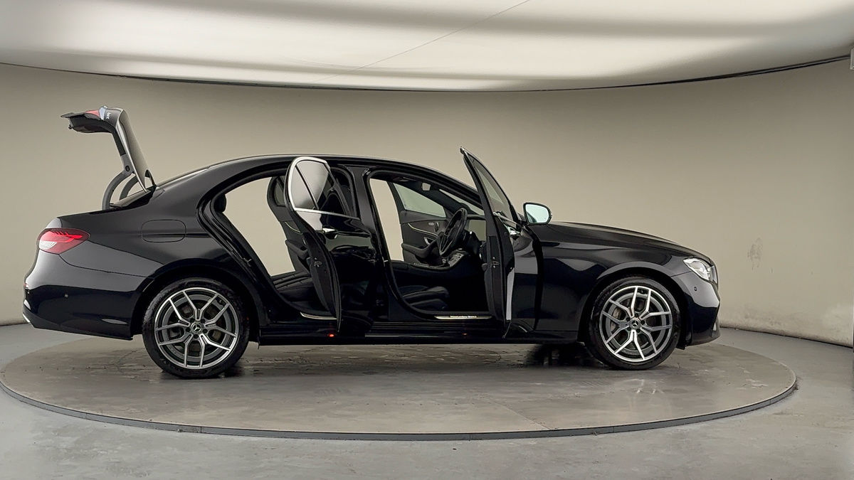 Used Mercedes-Benz E Class 2023 for sale - 77027795: Photo 56