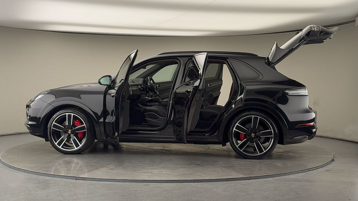 Used Porsche Cayenne 2022 for sale - 77303330: Photo 50