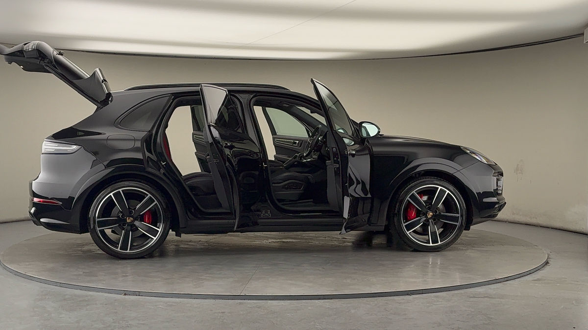 Used Porsche Cayenne 2022 for sale - 77303330: Photo 60