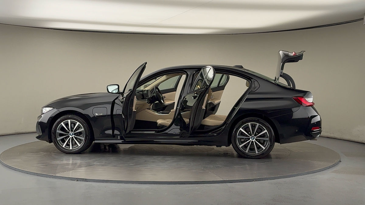 Used BMW 3 Series 2023 for sale - 75999259: Photo 46