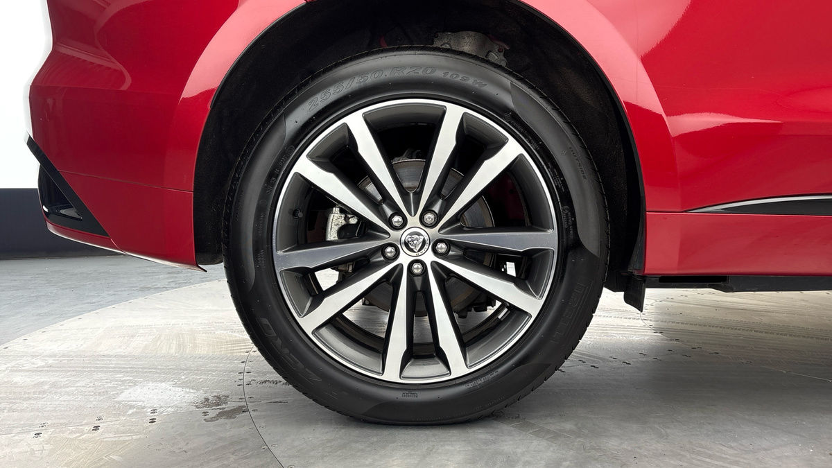 Used Jaguar F-Pace 2023 for sale - 76368739: Photo 10