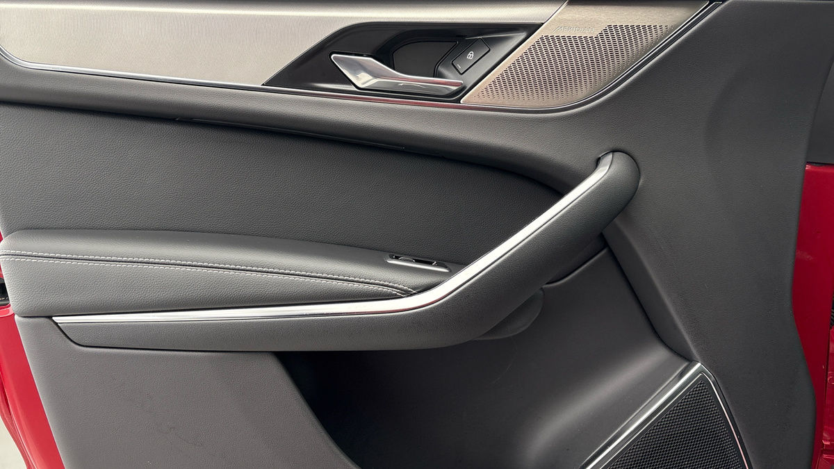 Used Jaguar F-Pace 2023 for sale - 76368739: Photo 19