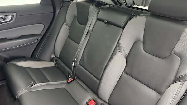 Used Volvo XC60 2022 for sale - 75999281: Photo 8