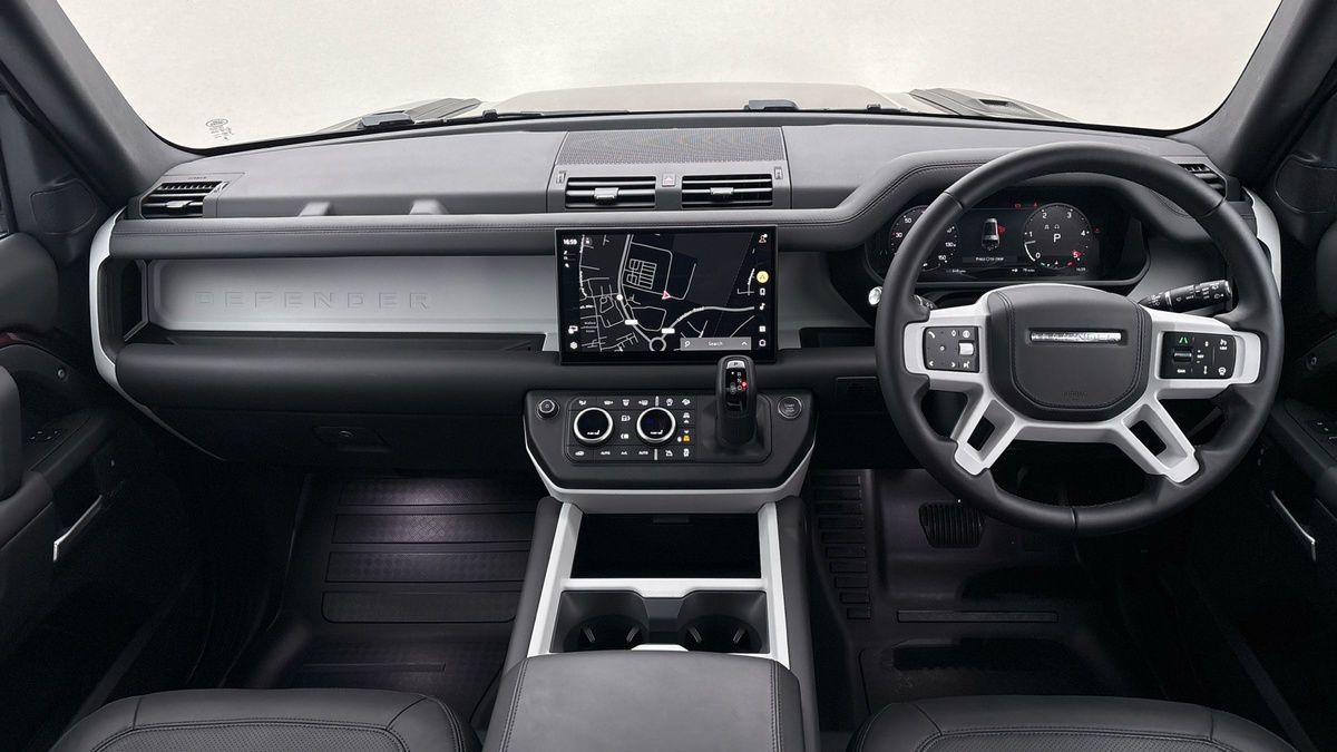 Used Land Rover Defender 130 2024 for sale - 76396730: Photo 12