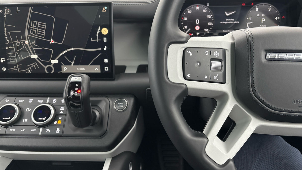 Used Land Rover Defender 130 2024 for sale - 76396730: Photo 13