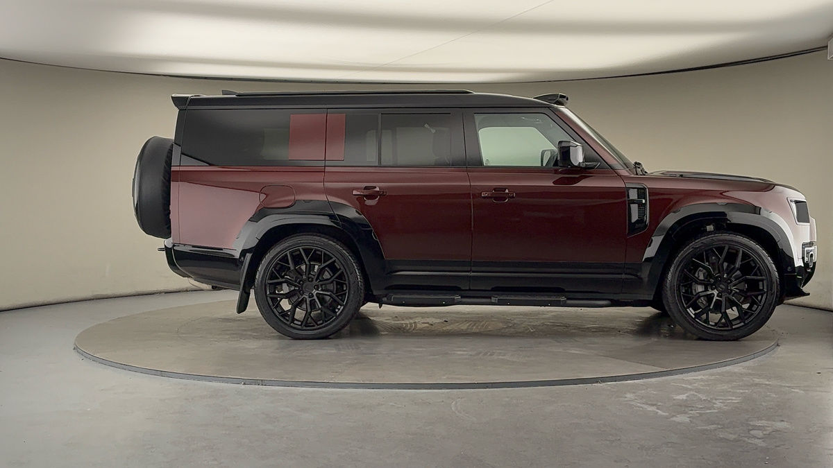 Used Land Rover Defender 130 2024 for sale - 76396730: Photo 16