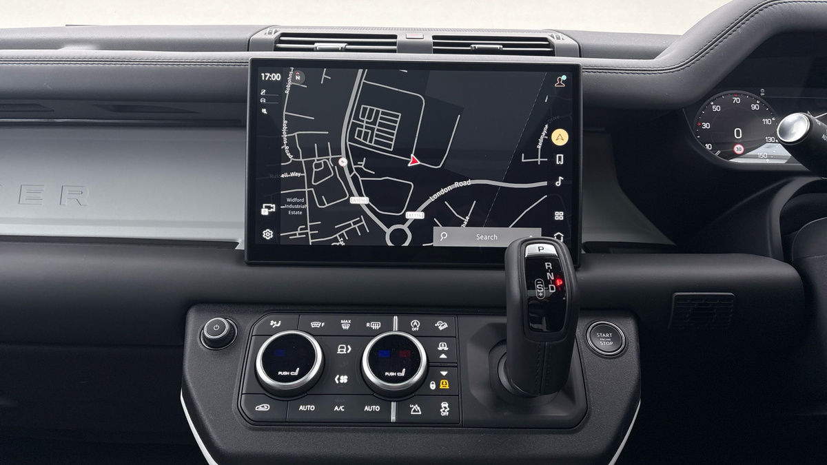 Used Land Rover Defender 130 2024 for sale - 76396730: Photo 17