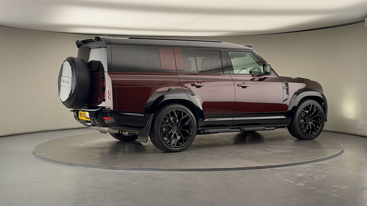 Used Land Rover Defender 130 2024 for sale - 76396730: Photo 44