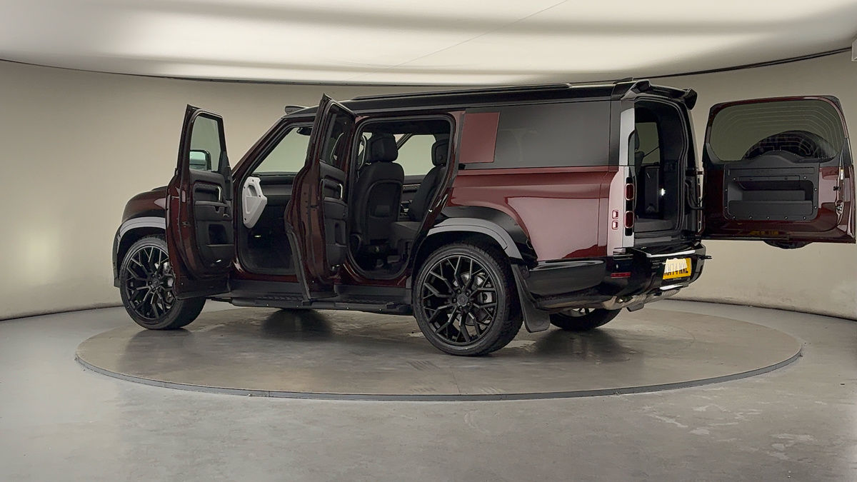 Used Land Rover Defender 130 2024 for sale - 76396730: Photo 51