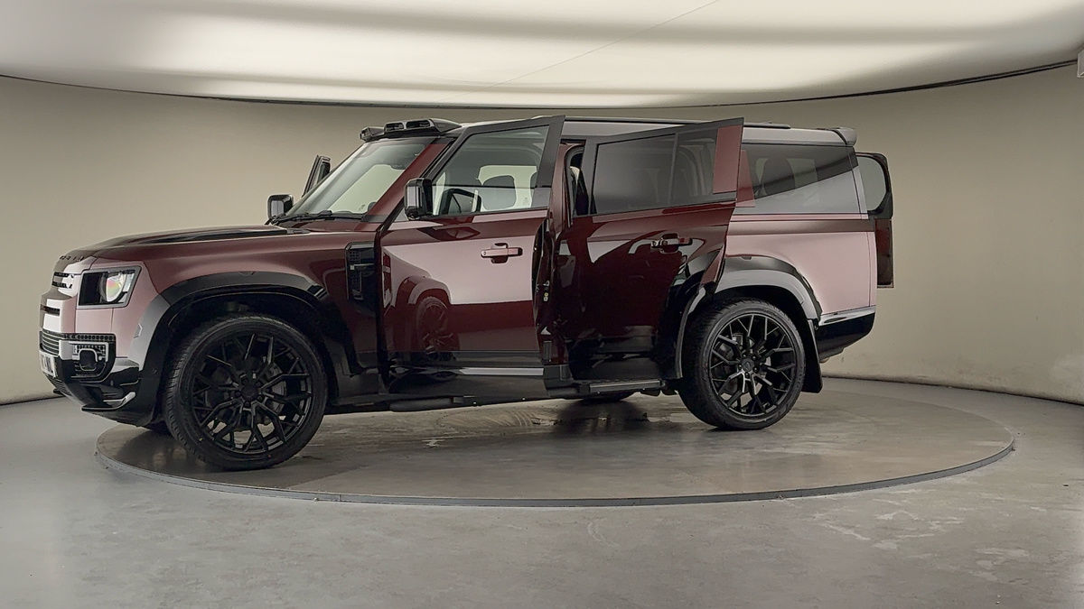 Used Land Rover Defender 130 2024 for sale - 76396730: Photo 54