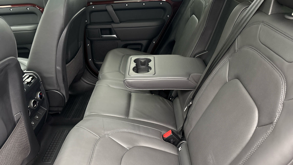 Used Land Rover Defender 130 2024 for sale - 76396730: Photo 9