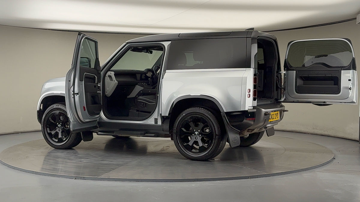 Used Land Rover Defender 90 2022 for sale - 76081584: Photo 45