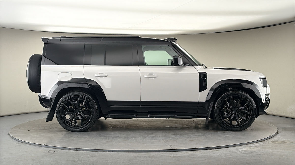 Used Land Rover Defender 110 2026 for sale - 77894265: Photo 16