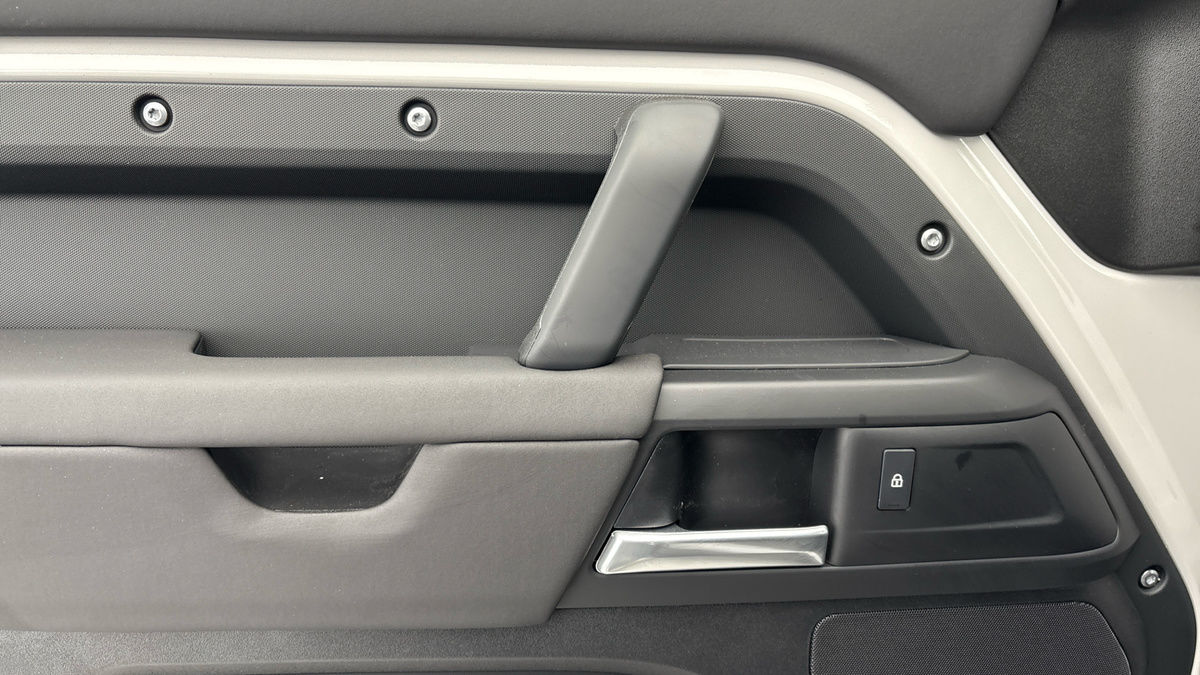 Used Land Rover Defender 110 2026 for sale - 77894265: Photo 19