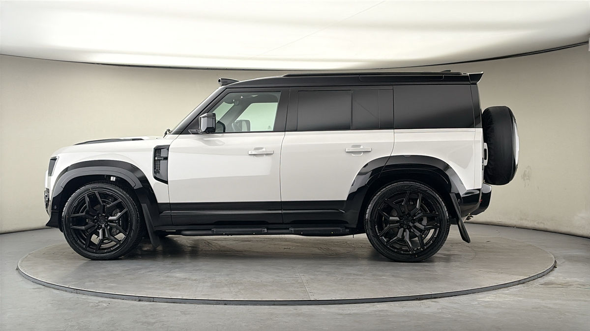 Used Land Rover Defender 110 2026 for sale - 77894265: Photo 31