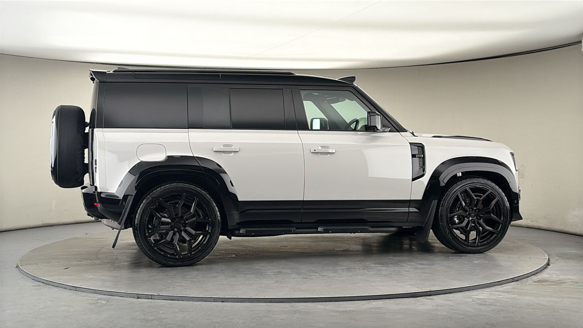 Used Land Rover Defender 110 2026 for sale - 77894265: Photo 41