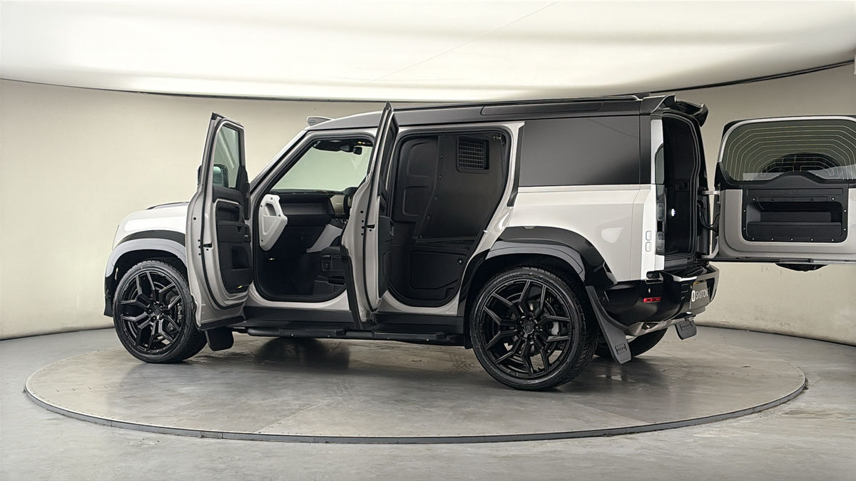 Used Land Rover Defender 110 2026 for sale - 77894265: Photo 49