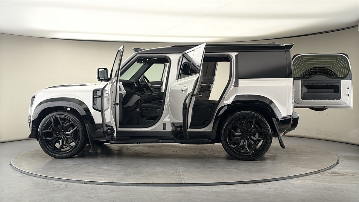 Used Land Rover Defender 110 2026 for sale - 77894265: Photo 50