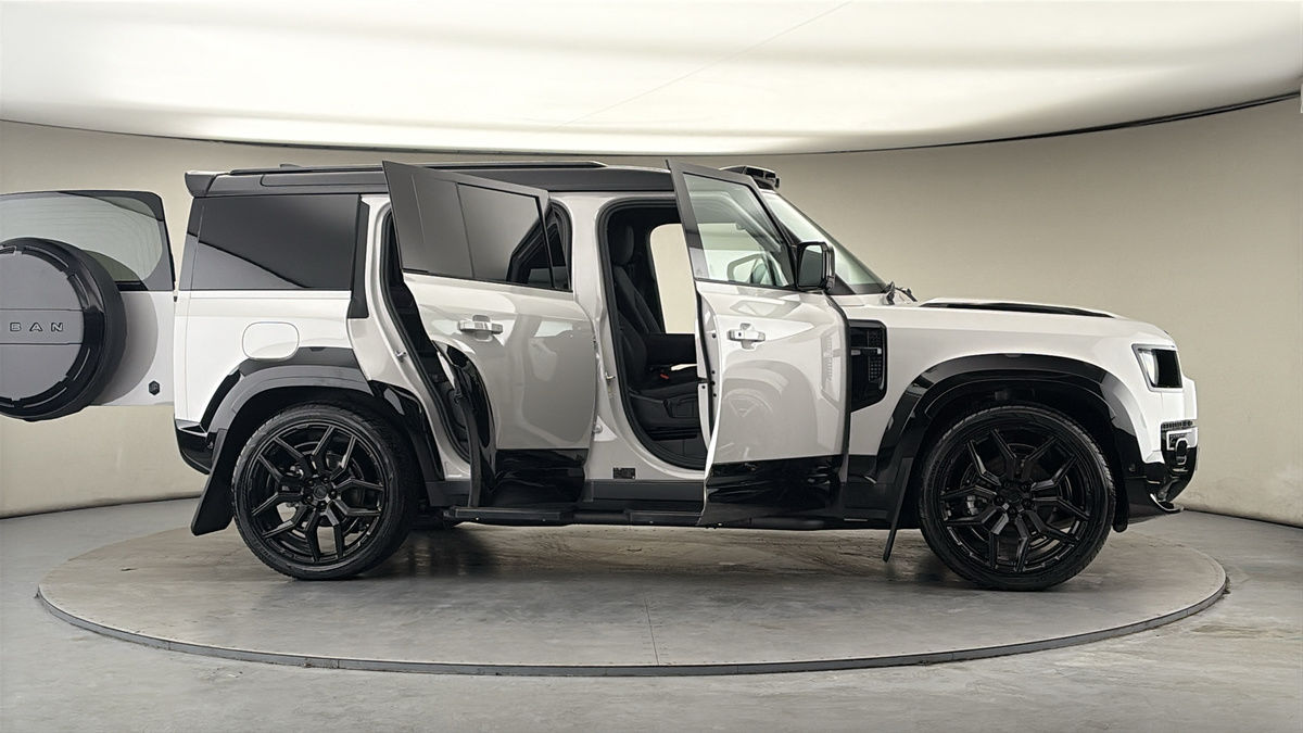 Used Land Rover Defender 110 2026 for sale - 77894265: Photo 59