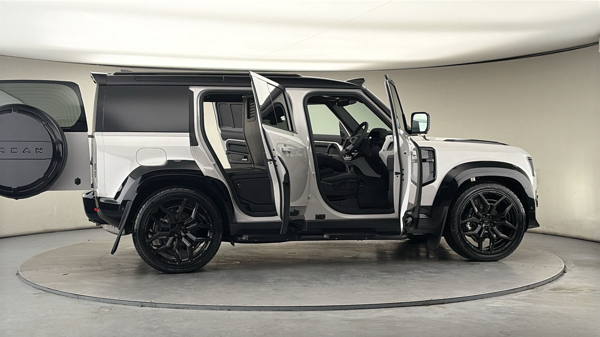 Used Land Rover Defender 110 2026 for sale - 77894265: Photo 60