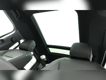 Used Land Rover Defender 110 2024 for sale - 75528760: Photo