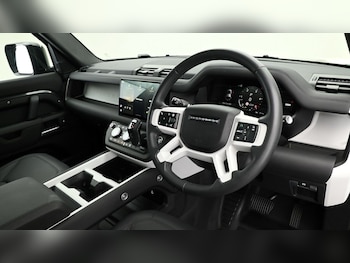 Used Land Rover Defender 110 2024 for sale - 75528760: Photo