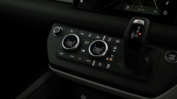 Used Land Rover Defender 110 2024 for sale - 75427639: Photo 12