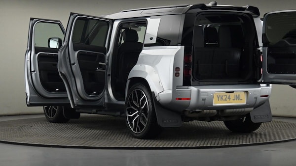 Used Land Rover Defender 110 2024 for sale - 75427639: Photo 29